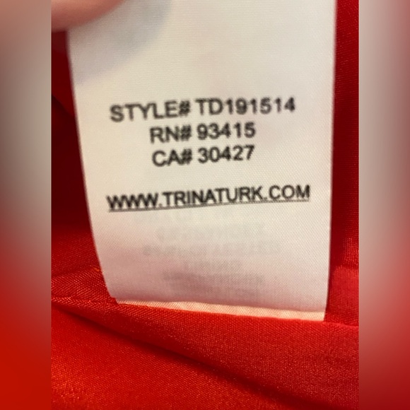 Trina Turk Alpin Ruffle Sheath V-neck Dress 4 - Picture 10 of 12